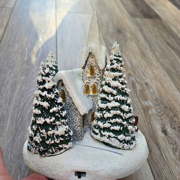 Thomas Kinkade 2008  "Winter At Mountain Chapel" Teleflora Village Lighted Works - Picture 5 of 14